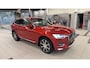 Volvo XC60 2.0 B5 Inscription | Trekhaak| | Adaptieve Cruise Control| Alarm klasse 3| Stoel- en stuurwielverwarming| Standkachel| Extra getint glas| 20"Lichtmetalen velgen| Verwarmbare voorruit