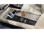 Volvo XC60 2.0 B5 Inscription | Trekhaak| | Adaptieve Cruise Control| Alarm klasse 3| Stoel- en stuurwielverwarming| Standkachel| Extra getint glas| 20"Lichtmetalen velgen| Verwarmbare voorruit