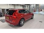 Volvo XC60 2.0 B5 Inscription | Trekhaak| | Adaptieve Cruise Control| Alarm klasse 3| Stoel- en stuurwielverwarming| Standkachel| Extra getint glas| 20"Lichtmetalen velgen| Verwarmbare voorruit