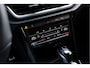Volkswagen T-Roc 1.5 TSI DSG 150PK Aut. | R-Line Edition | Panoramadak | 18" LM Velgen | LED Koplampen | Active Info Display | Keyless Start | Achteruitrijcamera | Apple Carplay Navigatie |