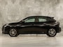 Peugeot 208 1.2 PureTech Sport Automaat (APPLE CARPLAY, KEYLESS, PARKEERSENSOREN, SPORTSTOELEN, CRUISE, LANE ASSIST, NIEUWE APK, NIEUWSTAAT)