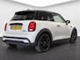 MINI Cooper 3-Deurs 1.5 Business Edition (LED, STOELVERWARMING, NAVI, 17 INCH)