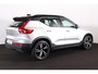 Volvo XC40 2.0 T4 R-Design - Panorama/schuifdak - IntelliSafe Surround - 360º Camera - Parkeersensoren voor & achter - Elektr. bedienb. voorstoelen met geheugen links - Cruise control - Inklapbare trekhaak - 19' LMV