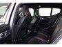 Volvo XC40 2.0 T4 R-Design - Panorama/schuifdak - IntelliSafe Surround - 360º Camera - Parkeersensoren voor & achter - Elektr. bedienb. voorstoelen met geheugen links - Cruise control - Inklapbare trekhaak - 19' LMV