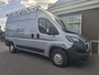 Peugeot Boxer 335 2.2 BlueHDi 140 L2H2 Asphalt