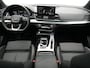 Audi Q5 50 TFSI e 2x S Line PHEV 300pk Dealer O.H. | Panodak | 360 Camera | Head Up | Lederen Sportstoelen Verwarmd | Keyless | Apple Carplay | Cruise Control | Virtual Cockpit | Navigatie | DAB | 19"L.M | Plug In Hybrid |