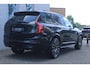 Volvo XC90 2.0 T8 Plug-in hybrid AWD Ultra Black Ed. Exec. | Gelaagde Ruiten Rondom | Panoramisch Schuif-/Kanteldak | Luchtvering | Verwarmbare voorstoelen met massagefunctie en ventilatie | Bowers & Wilkins High End Audio | Head-up display | 360 Camera |
