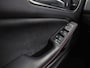 Mercedes-Benz A-klasse 180 AMG Prestige Sport (NAVIGATIE, SPORTSTOELEN, MEMORY SEAT, STOELVERWARMING, LM VELGEN, GETINT GLAS, NIEUWE APK)