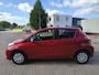 Toyota Yaris 1.0 VVT-i Now nette maar ook zuinige yaris op all seasons banden met trekhaak!