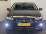 Volkswagen Polo 1.0 TSI HIGHLINE NAVIGATIE CRUISE CONTROL CLIMATE CONTROL STOELVERWARMING BLUETOOTH TELEFOON VERMOEIDHEID HERKENNING 17" LICHTMETALEN VELGEN ZEER MOOI !!