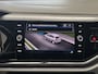 Volkswagen Polo 1.0 TSI HIGHLINE NAVIGATIE CRUISE CONTROL CLIMATE CONTROL STOELVERWARMING BLUETOOTH TELEFOON VERMOEIDHEID HERKENNING 17" LICHTMETALEN VELGEN ZEER MOOI !!