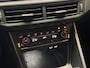 Volkswagen Polo 1.0 TSI HIGHLINE NAVIGATIE CRUISE CONTROL CLIMATE CONTROL STOELVERWARMING BLUETOOTH TELEFOON VERMOEIDHEID HERKENNING 17" LICHTMETALEN VELGEN ZEER MOOI !!