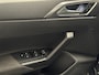 Volkswagen Polo 1.0 TSI HIGHLINE NAVIGATIE CRUISE CONTROL CLIMATE CONTROL STOELVERWARMING BLUETOOTH TELEFOON VERMOEIDHEID HERKENNING 17" LICHTMETALEN VELGEN ZEER MOOI !!