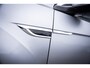 Volkswagen T-Roc 1.5 TSI R-Line | Achteruitrijcamera | R-Line exterieur | Trekhaak met afneembare kogel