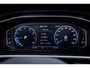 Volkswagen T-Roc 1.5 TSI R-Line | Achteruitrijcamera | R-Line exterieur | Trekhaak met afneembare kogel