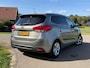 Kia Carens 1.6 GDi Business Pack / 7 Persoons / Perfect onderhouden / Camera / Navi. / LM Velgen / NAP