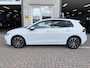 Volkswagen Golf 1.4 eHybrid Style / AUTOMAAT/ PANO/ PARK. SENSOREN/ MEMORY SEATS/ STOEL-STUURVERWARM./ ERGO ACTIVE/ ADAPT. CRUISE/ TRAVEL ASISST/ MASSAGE FUNCTIE/ APP CONNECT/ NAVI/ CLIMA/ DAB