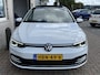 Volkswagen Golf 1.4 eHybrid Style / AUTOMAAT/ PANO/ PARK. SENSOREN/ MEMORY SEATS/ STOEL-STUURVERWARM./ ERGO ACTIVE/ ADAPT. CRUISE/ TRAVEL ASISST/ MASSAGE FUNCTIE/ APP CONNECT/ NAVI/ CLIMA/ DAB