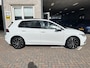 Volkswagen Golf 1.4 eHybrid Style / AUTOMAAT/ PANO/ PARK. SENSOREN/ MEMORY SEATS/ STOEL-STUURVERWARM./ ERGO ACTIVE/ ADAPT. CRUISE/ TRAVEL ASISST/ MASSAGE FUNCTIE/ APP CONNECT/ NAVI/ CLIMA/ DAB