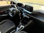 Peugeot 2008 1.2 PureTech Active Pack - AUTOMAAT I Apple CarPlay / Navigatie I Airco I LED I PDC I Sport velgen I