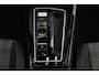 Volkswagen Golf 1.4 eHybrid GTE 245PK SOH 96% Panoramadak IQ Light 19 inch OZ Racing Vredestein All-season Head Up Display Stuur & Stoelverwarming Sfeerverlichting