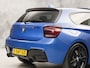 BMW 1-Serie M135 M135i xDrive High Executive Automaat 320Pk (GROOT NAVI, SCHUIFDAK, ALCANTARA STUUR, AKRAPOVIC UITLAATSYSTEEM, LEDER, NIEUWE APK)