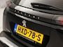 Peugeot 2008 1.2 PureTech Allure Pack Automaat (APPLE CARPLAY, CLIMATE, PARKEERSENSOREN, GETINT GLAS, LANE ASSIST, LM VELGEN, NIEUWE APK)