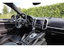 Porsche Cayenne S E-Hybrid 419PK 🚀 | Pano ☀️ | Bose 🔊 | Trekhaak 🔗 | Leder 🛋️ | Zeer compleet!