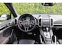 Porsche Cayenne S E-Hybrid 419PK 🚀 | Pano ☀️ | Bose 🔊 | Trekhaak 🔗 | Leder 🛋️ | Zeer compleet!