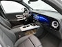 Mercedes-Benz GLB 200 Business Solution AMG 7p. 58 kWh | Premium plus pakket | Nightpakket | Parkeerpakket | Trekhaak | Vast panoramadak | GUARD 360° | Massage functie | Burmester Surround Sound systeem | 19” vijfspaaks lichtmetalen AMG-velgen |