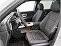 Mercedes-Benz GLB 200 Business Solution AMG 7p. 58 kWh | Premium plus pakket | Nightpakket | Parkeerpakket | Trekhaak | Vast panoramadak | GUARD 360° | Massage functie | Burmester Surround Sound systeem | 19” vijfspaaks lichtmetalen AMG-velgen |