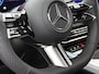 Mercedes-Benz GLB 200 Business Solution AMG 7p. 58 kWh | Premium plus pakket | Nightpakket | Parkeerpakket | Trekhaak | Vast panoramadak | GUARD 360° | Massage functie | Burmester Surround Sound systeem | 19” vijfspaaks lichtmetalen AMG-velgen |