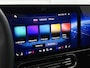 Mercedes-Benz GLB 200 Business Solution AMG 7p. 58 kWh | Premium plus pakket | Nightpakket | Parkeerpakket | Trekhaak | Vast panoramadak | GUARD 360° | Massage functie | Burmester Surround Sound systeem | 19” vijfspaaks lichtmetalen AMG-velgen |