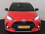Toyota Yaris 1.5 Hybrid Executive | Dealer onderhouden | Dodehoek detectie | Stoelverwarming | Draadloze telefoonlader | Parkeersensoren voor+achter | Navigatie | Apple CarPlay/Android Auto |