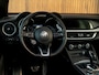 Alfa Romeo Stelvio 2.0T 280pk AWD Veloce | Pano-dak | CarPlay | Adapt. cruise | Lederen dash.