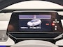 Volkswagen ID.3 First Plus 58 kWh | Origineel NL | Adapt. Cruise | Camera | Trekhaak | Carplay | Stoel/Stuur Verwarming |