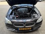 BMW 5-Serie Touring 535xd High Executive automaat / panoramadak/ leder/head-up/ boekjes/2 sleutels/ APK 09/2027 / NAP 239924 km.