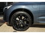Volvo XC60 2.0 T6 Plug-in hybrid AWD Plus Black Edition | Trekhaak | Panoramadak | HUD Volvo XC60 2.0 T6 Plug-in Hybrid AWD Plus Black Edition met 2.0 viercilinder plug-in hybride aandrijflijn en 350 PK, voorzien van elektrisch glazen panoramadak, Harman Kardon premium audiosy