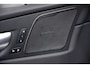 Volvo XC60 2.0 T8 Plug-in hybrid AWD Plus Black Edition | Panoramadak | HUD | 360 Camera | Volvo XC60 2.0 T8 Plug-in Hybrid AWD Black Edition met 2.0 viercilinder plug-in hybride aandrijflijn en 455 PK, voorzien van panoramadak head up display