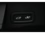 Volvo XC60 2.0 T8 Plug-in hybrid AWD Plus Black Edition | Panoramadak | HUD | 360 Camera | Volvo XC60 2.0 T8 Plug-in Hybrid AWD Black Edition met 2.0 viercilinder plug-in hybride aandrijflijn en 455 PK, voorzien van panoramadak head up display