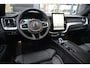 Volvo XC60 2.0 T8 Plug-in hybrid AWD Plus Black Edition | Panoramadak | HUD | 360 Camera | Volvo XC60 2.0 T8 Plug-in Hybrid AWD Black Edition met 2.0 viercilinder plug-in hybride aandrijflijn en 455 PK, voorzien van panoramadak head up display
