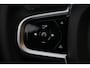 Volvo XC60 2.0 T8 Plug-in hybrid AWD Plus Black Edition | Panoramadak | HUD | 360 Camera | Volvo XC60 2.0 T8 Plug-in Hybrid AWD Black Edition met 2.0 viercilinder plug-in hybride aandrijflijn en 455 PK, voorzien van panoramadak head up display