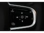 Volvo XC60 2.0 T8 Plug-in hybrid AWD Plus Black Edition | Panoramadak | HUD | 360 Camera | Volvo XC60 2.0 T8 Plug-in Hybrid AWD Black Edition met 2.0 viercilinder plug-in hybride aandrijflijn en 455 PK, voorzien van panoramadak head up display