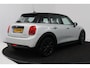 MINI Cooper 5-Deurs 1.5 Chili (NAVIGATIE, CRUISE CONTROL, PARKEERSENSOREN, CARPLAY)
