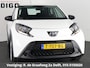 Toyota Aygo X 1.0 VVT-i MT Play | SLECHTS 5.300 KM! | Apple Carplay & AndroidAUTO | Camera | 1e eigenaar |