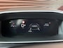 Peugeot 2008 1.2 Hybrid 145 GT // ADAPT. CRUISE // DODEHOEK // 360 CAMERA+SENSOREN // KEYLESS // SFEERVERLICHTING //