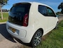 Volkswagen Up! 1.0 groove up! BlueMotion Navi|Cruise|Stoelverwarming|PDC|afn. trekhaak