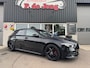 Mercedes-Benz A-klasse 200 AMG Aeropakket Panorama Alcantara Camera ACC origineel Nederlands!