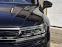 Volkswagen Tiguan 2.0 TDI 4Motion Highline Business R Black Style / Head Up / 360 Camera / Adaptief Demping / 20" Black Style Velg / Afn Trek Haak / CarPlay / Digi Dash / Afn Trekhaak / Privacy Glas / Navigatie / 1e Eigenaar!