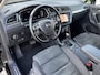 Volkswagen Tiguan 2.0 TDI 4Motion Highline Business R Black Style / Head Up / 360 Camera / Adaptief Demping / 20" Black Style Velg / Afn Trek Haak / CarPlay / Digi Dash / Afn Trekhaak / Privacy Glas / Navigatie / 1e Eigenaar!